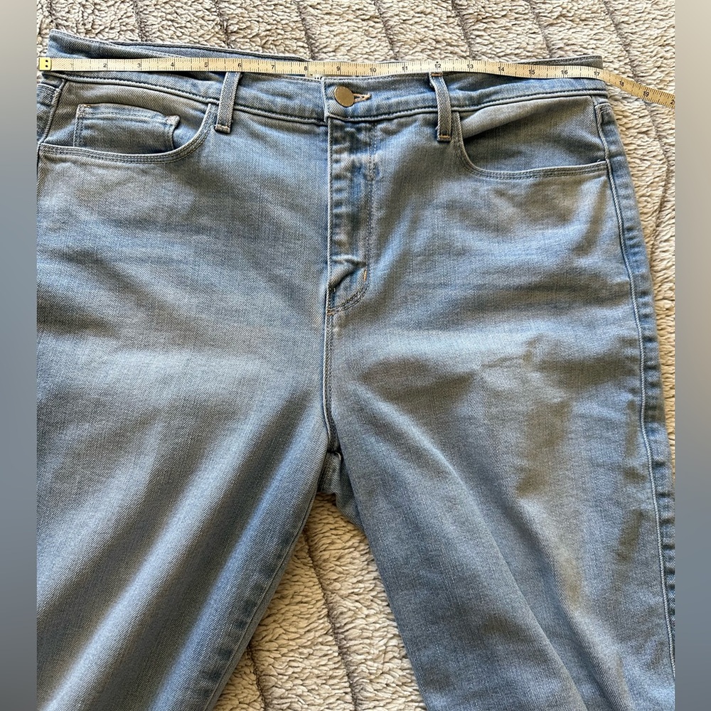 Women’s L’Agence Light Wash Blue Straight Leg Jeans Stretch High Rise Size 32 - Picture 7 of 9